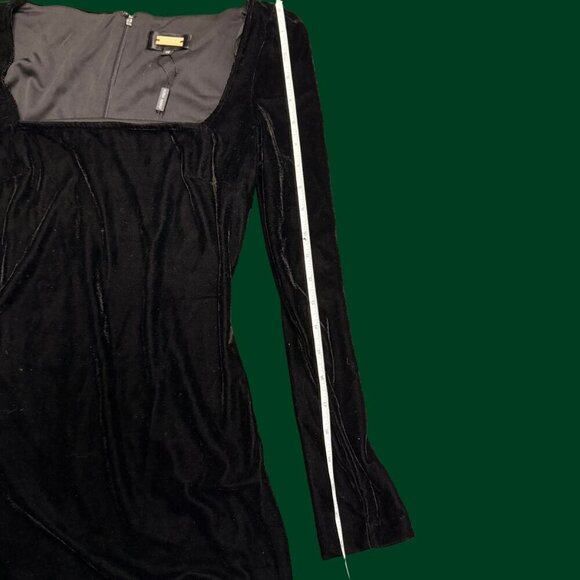 🖤 Alexia Admor Velvet Square Neck Long Sleeve Mini Dress (Size S) - Picture 4 of 10